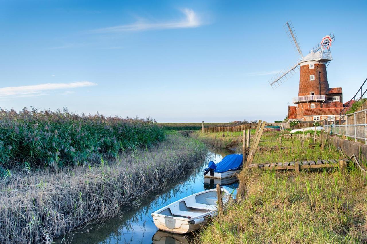 Great Dog Friendly Caravan To Hire With Field Views In Norfolk Ref 10132B Belton with Browston Екстер'єр фото