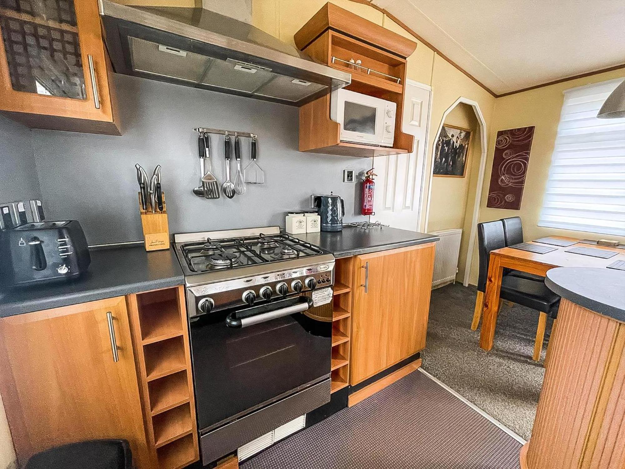 Great Dog Friendly Caravan To Hire With Field Views In Norfolk Ref 10132B Belton with Browston Екстер'єр фото